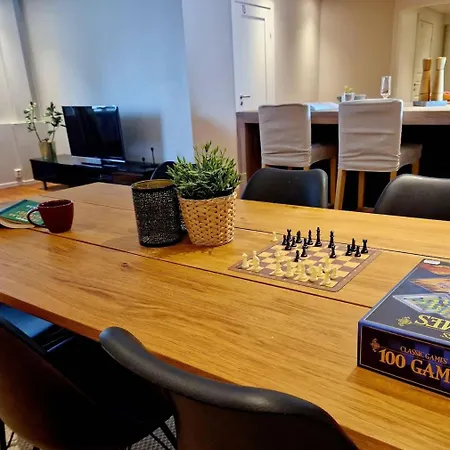 High Standard Spacious Near Bryggen Holiday home Bergen