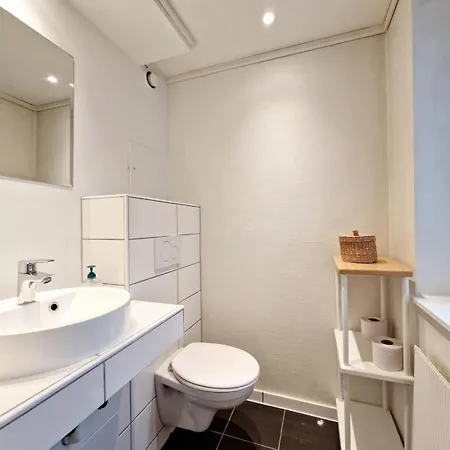 High Standard Spacious Near Bryggen Holiday home Bergen