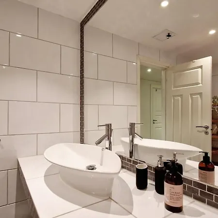 High Standard Spacious Near Bryggen * Берген