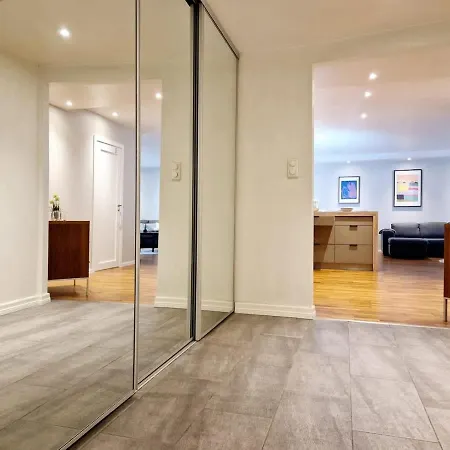 High Standard Spacious Near Bryggen *