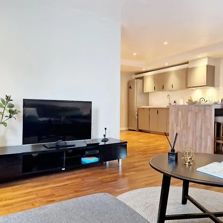 High Standard Spacious Near Bryggen Holiday home